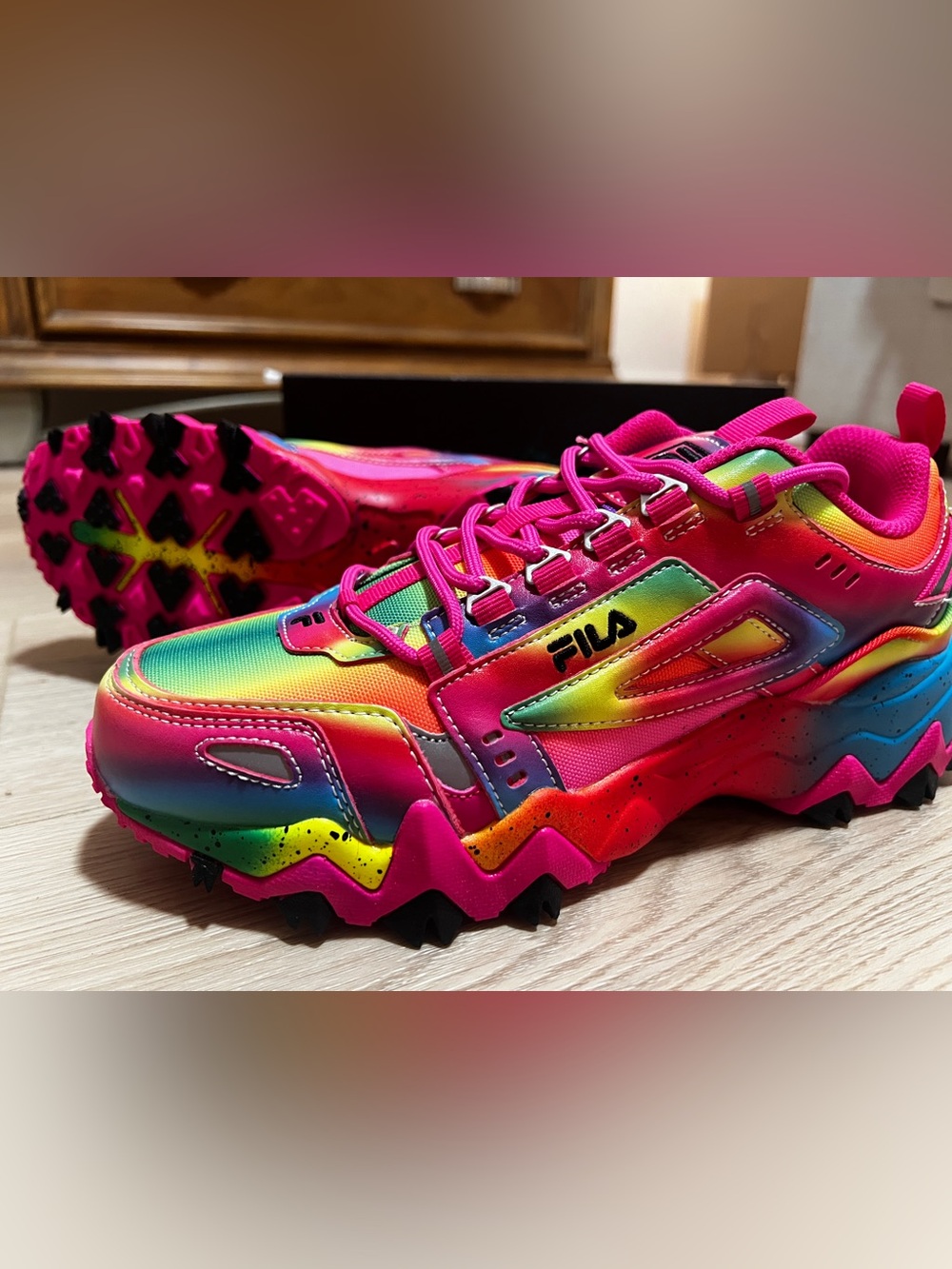 NWT Fila Oakmont TR Women’s Neon Rainbow Trail - Pink tie-dye gradient